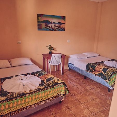 Amigos Hotel San Pedro La Laguna Ngoại thất bức ảnh