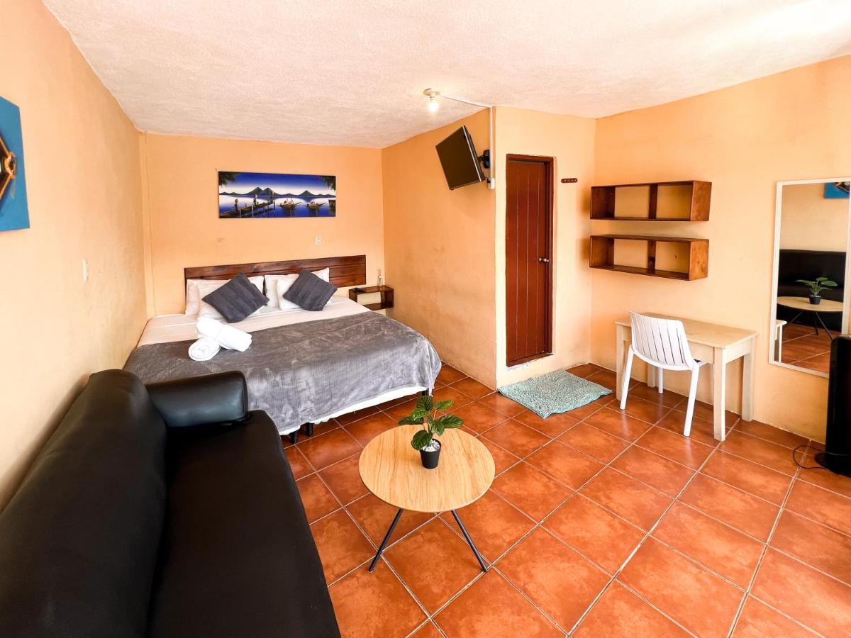 Amigos Hotel San Pedro La Laguna Ngoại thất bức ảnh