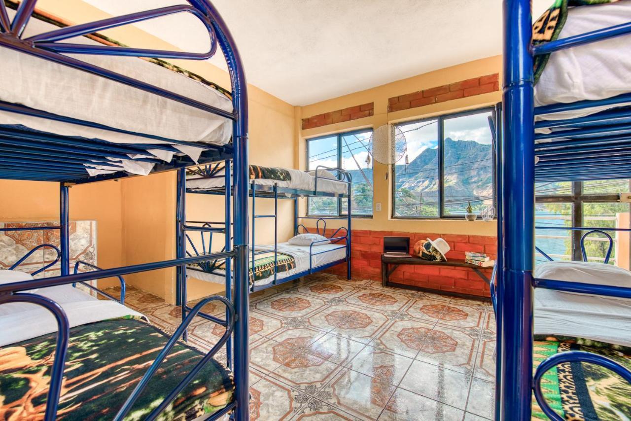 Amigos Hotel San Pedro La Laguna Ngoại thất bức ảnh