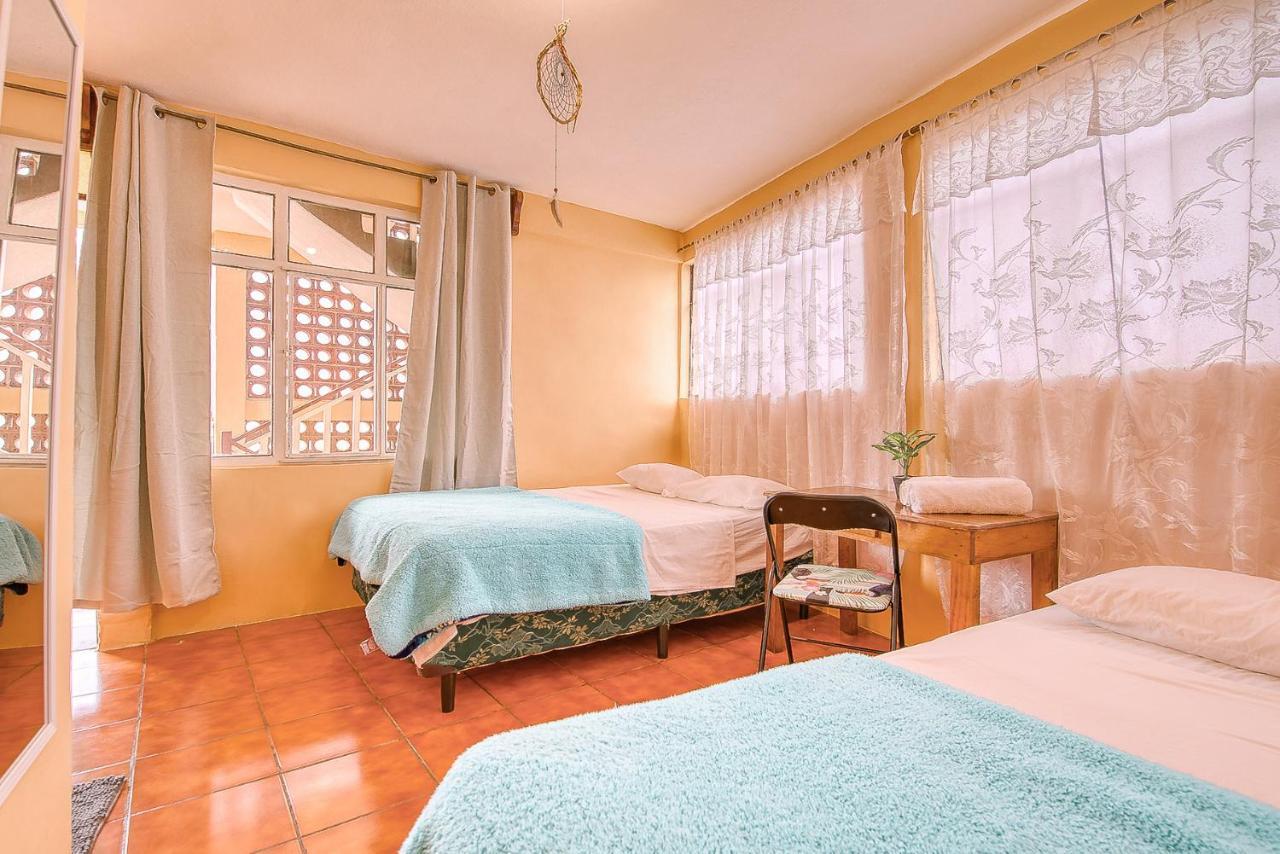 Amigos Hotel San Pedro La Laguna Ngoại thất bức ảnh